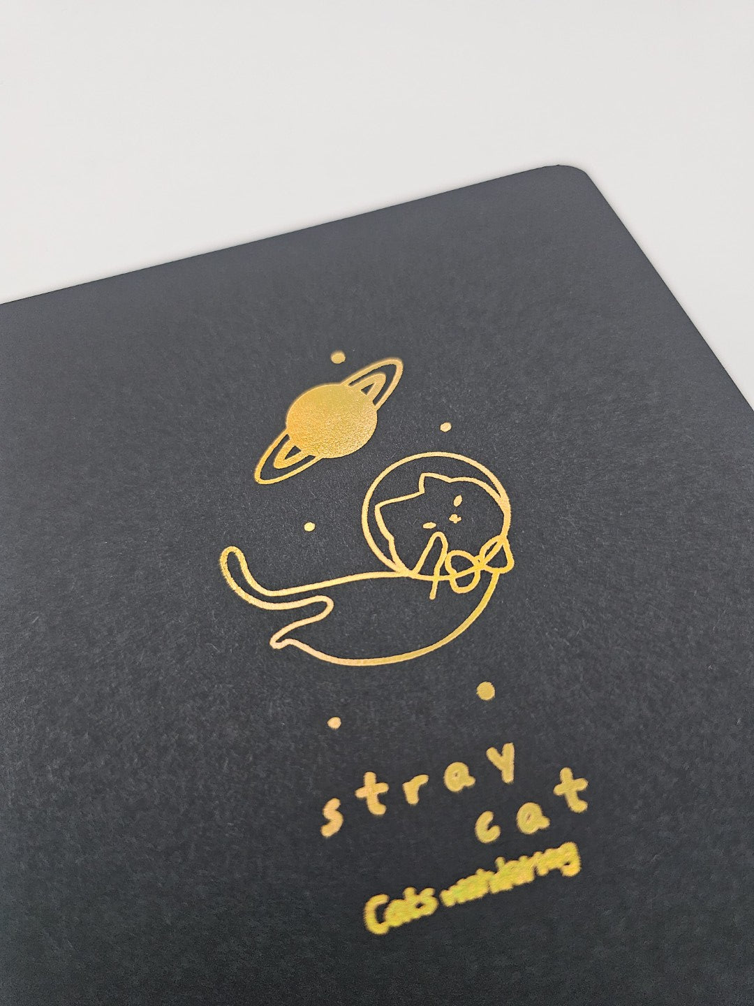 Libreta cosida negra Stray cat
