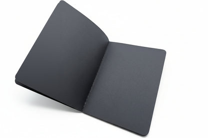 Libreta cosida negra Stray cat
