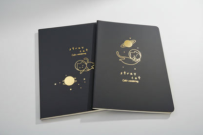 Libreta cosida negra Stray cat